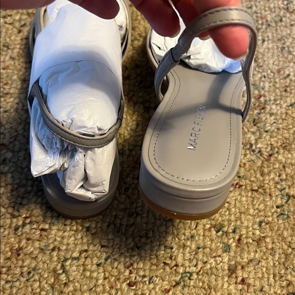 Marc Fisher Women's Gray Patent Slingback Flats - Picture 4 of 7